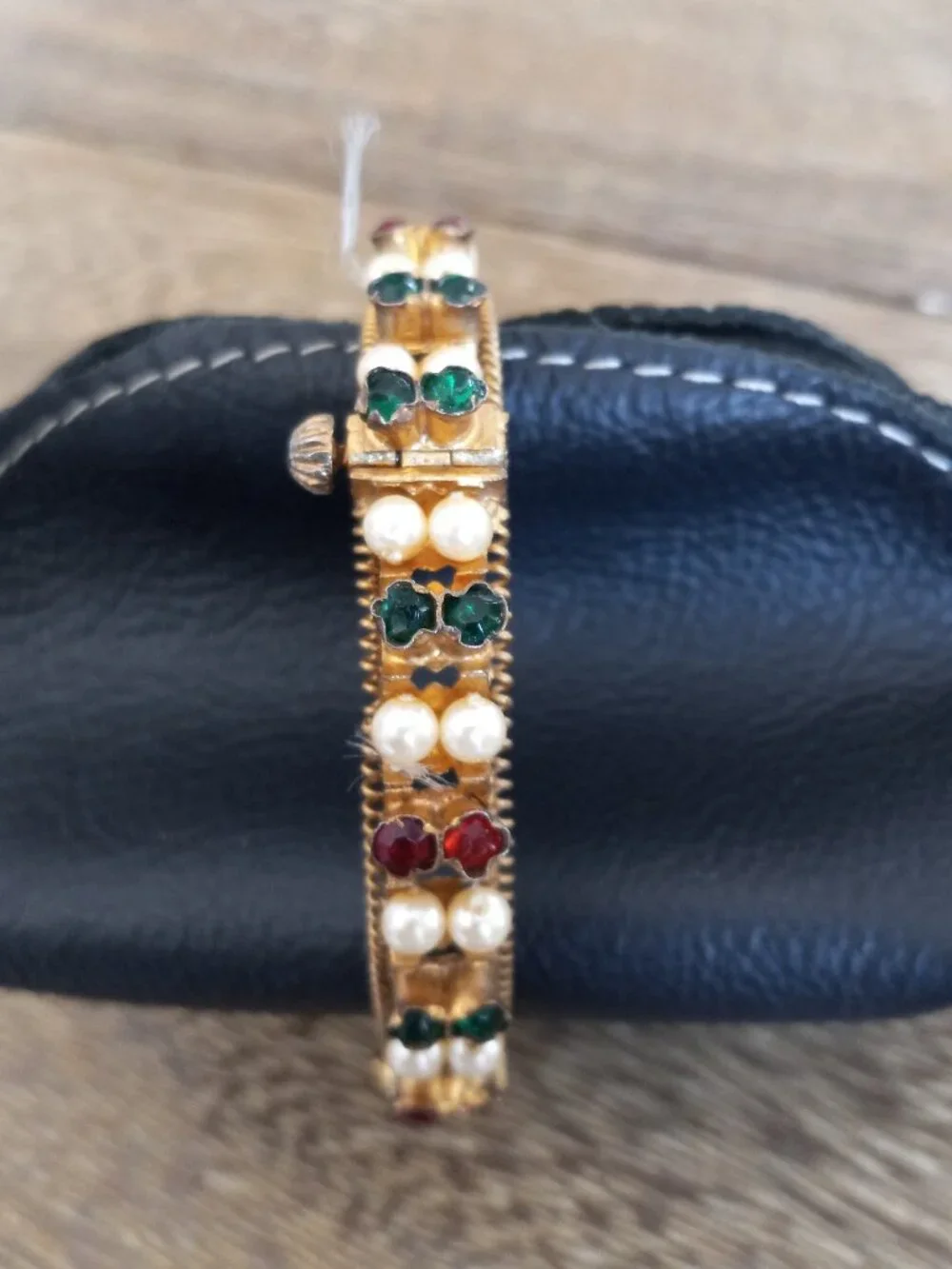 Vintag Ornate Florenza ? Goldtone Hinged Bangle Bracelet Faux Pearl Emerald Ruby